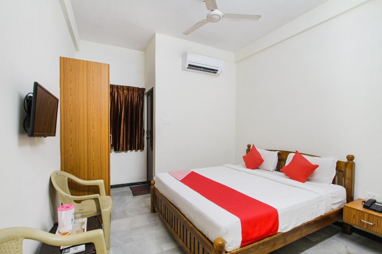 Oyo 62220 Hotel Stay Inn Kalyān Exterior foto